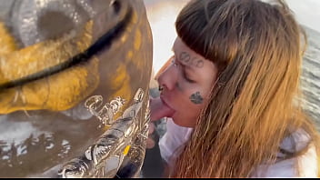 I suck on the beach and get cum in my mouth part 1