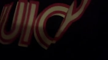 Giving dick off on my thick chick