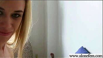 Wild Kinky Girl Put Crazy Things In Her Holes Vid 20 thumbnail