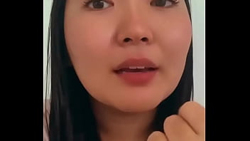 Sandy talking with public