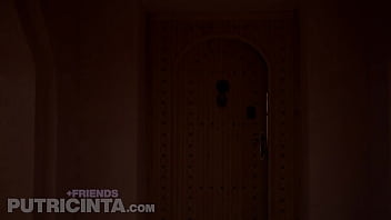 Putri cinta gets more hotter on a desert showing her sexy body