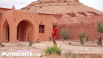 Putri cinta gets more hotter on a desert showing her sexy body