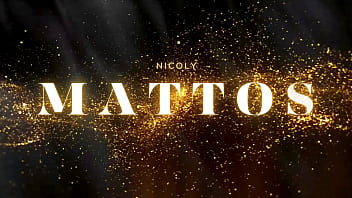 Meu vizinho me fodeu no meu quinta não aguentou a segurar e gozou dentro da minha bucetinha