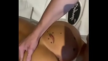 Pegando a bundinha tatuada Pegando a bundinha tatuada