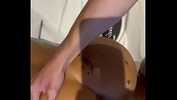 Pegando a bundinha tatuada
