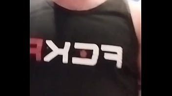 Se você gosta de me ver levando ferro fazendo o ferro subir com membros grossos e veiudos vem malhar glúteo comigo n