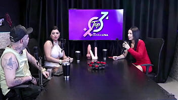 Duas gostosas se beijam e deixa os homems excitados dieni gaúcha sheer red