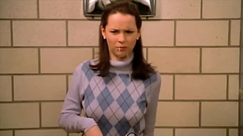 Sexy Hot Girl Pooping In Toilet Movie Scene thumbnail