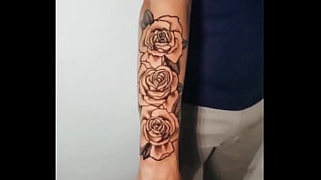 Olha o que eu fiz esses diasquem for do rj e quiser fazer tatuagem comigo chama na dm