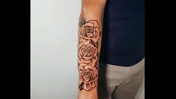 Olha o que eu fiz esses diasquem for do rj e quiser fazer tatuagem comigo chama na dm