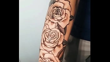 Olha o que eu fiz esses diasquem for do rj e quiser fazer tatuagem comigo chama na dm