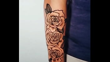 Olha o que eu fiz esses diasquem for do rj e quiser fazer tatuagem comigo chama na dm