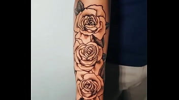 Olha o que eu fiz esses diasquem for do rj e quiser fazer tatuagem comigo chama na dm