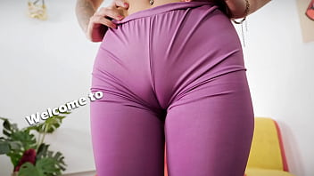 Bimbo mouth lips busty latina big pear shaped jiggly butt