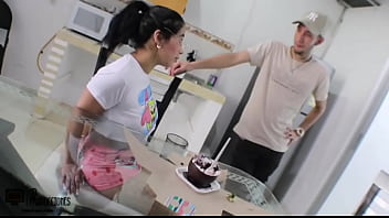 Le poindexter hermanistra tenendo sexous amigios