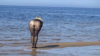 Beach walks in black nylon