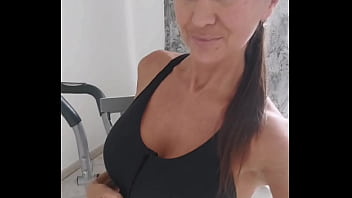 Coucou Que Tu Sois Sportif Ou Non Tu Vas Adorer Ma Séance De Sport Un thumbnail