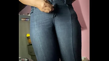 Blame it on the drinks ebony bitch fuck her wet ass pretty pussy with bottle and gives creamy happy ending