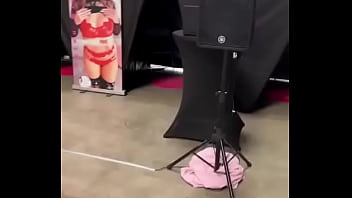 Vivement 17h au salon de l’érotisme de mons