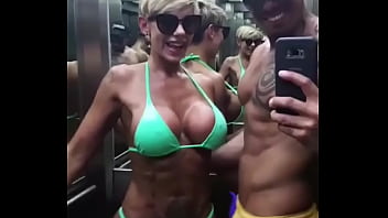 Quien para hacer un trío