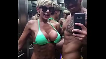 Quien para hacer un trío