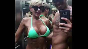 Quien para hacer un trío