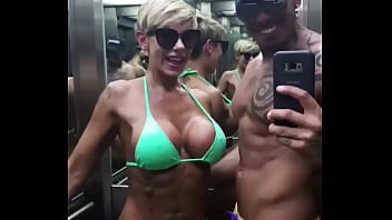 Quien para hacer un trío