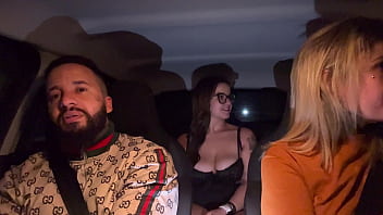 Motorista 99 Pega Passageiro Dos Peitos Grandes E Natural Passageira Gosto Tanto Que Pediu Que Chupasse Ela Todinha E Seus Peitos Até Ela Gozar Gostoso E Deu 5 Estrelas Pela Corrida thumbnail