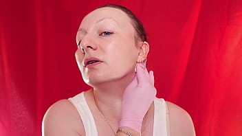 Face and gloves arya grander