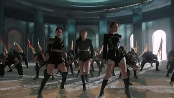 12 lesbian girls singing