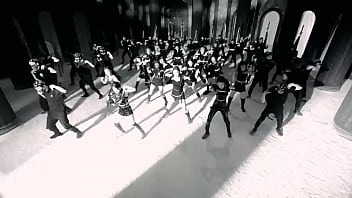 12 lesbian girls singing