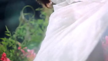 12 lesbian girls singing