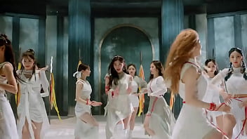 12 lesbian girls singing