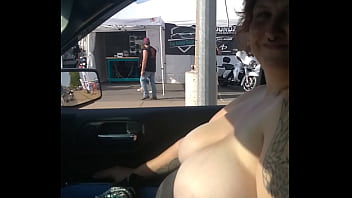 Momma Flashing thumbnail