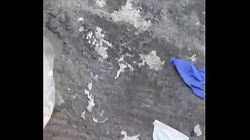 Corrida rápida y arriesgada en el trabajo todo por un aumento