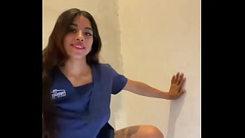 Corrida rápida y arriesgada en el trabajo todo por un aumento