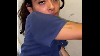 Corrida rápida y arriesgada en el trabajo todo por un aumento