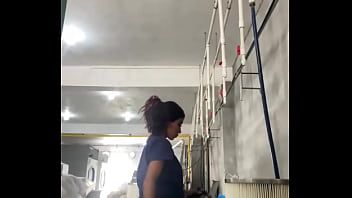 Corrida rápida y arriesgada en el trabajo todo por un aumento