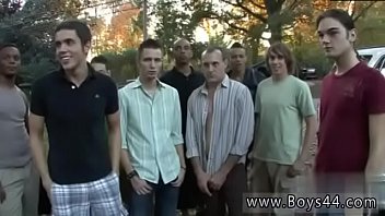 Gay Muscle Studs Kiss Cam Casey Bodybuilder Orgy Gay Porno thumbnail