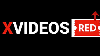 Pequeña gimnasta flexible seducida por masaje y follada duro petite 18 joven graduada con un culo perfecto hace su primer porno