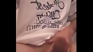 Masturbandose y me lo enseña