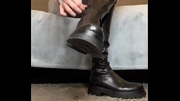 Small test sample •full video on #boots #feetfetish #fetish #leatherboots #nylonfetısh #nylontights #