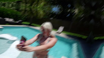 Poolside siren gia ohmy is a certified cockrider