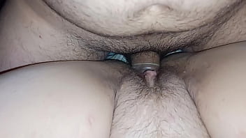 Safadoscasal corno está comendo minha esposa acabei gravando a foda se