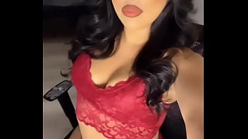Esmeralda ready to squirt