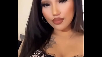 Esmeralda ready to squirt