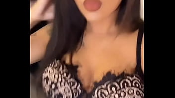 Esmeralda ready to squirt