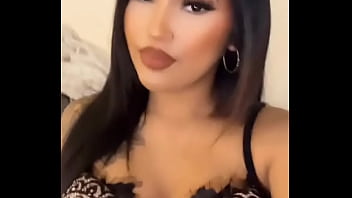 Esmeralda ready to squirt