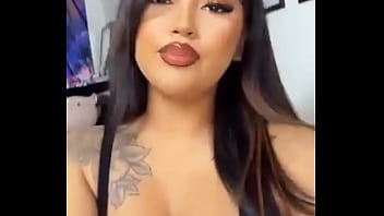 Esmeralda ready to squirt