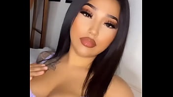 Esmeralda ready to squirt